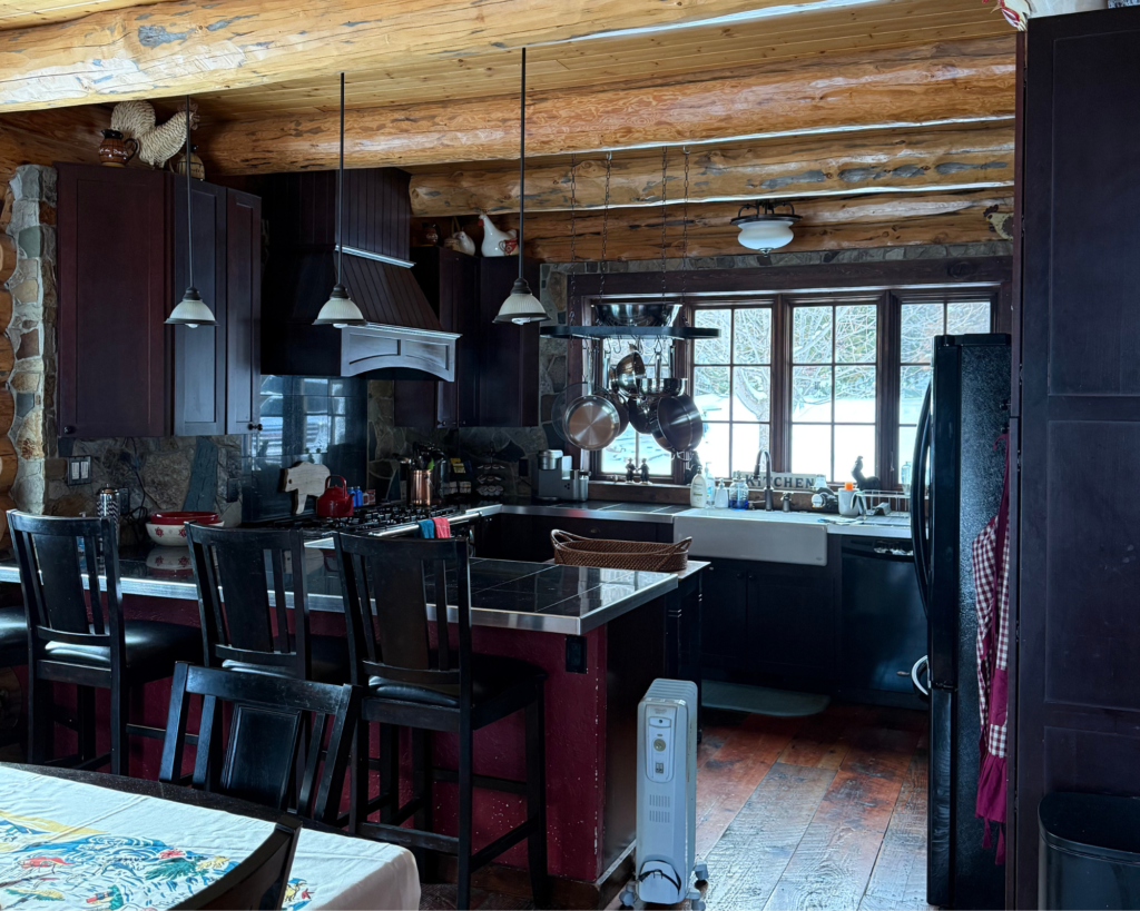 Bull Lake hunting cabin