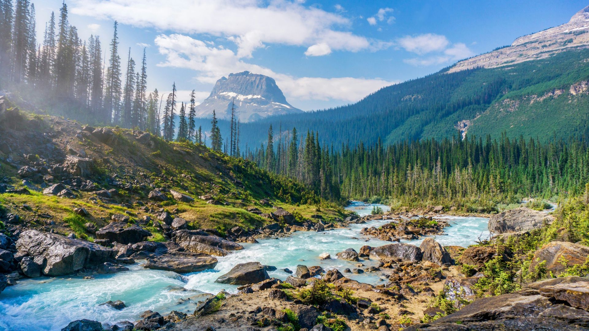 places to stay in eureka montana