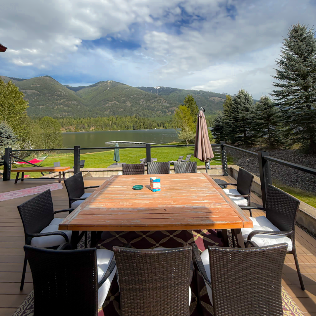Montana lake house rentals — Shangrilog Bull Lake great room with residential scale and lake views