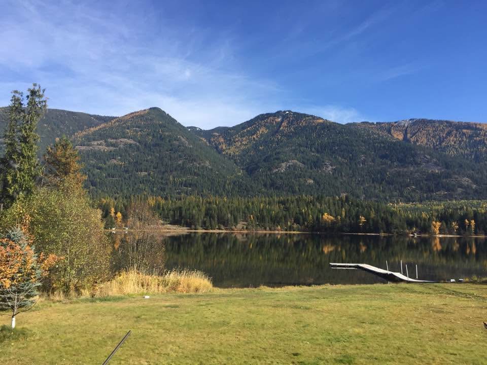 Waterfront lodging Montana — Bull Lake view